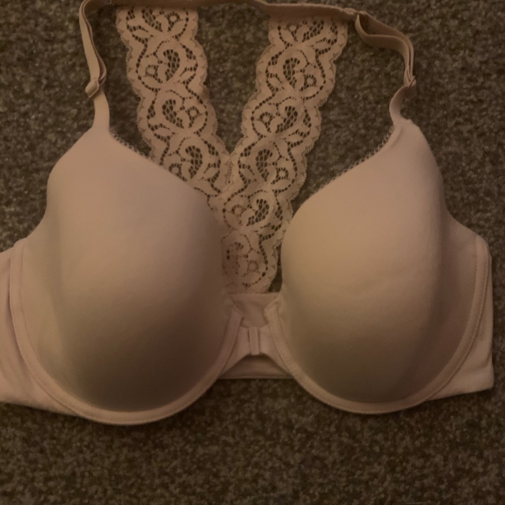 Front close Victoria Secret bra
